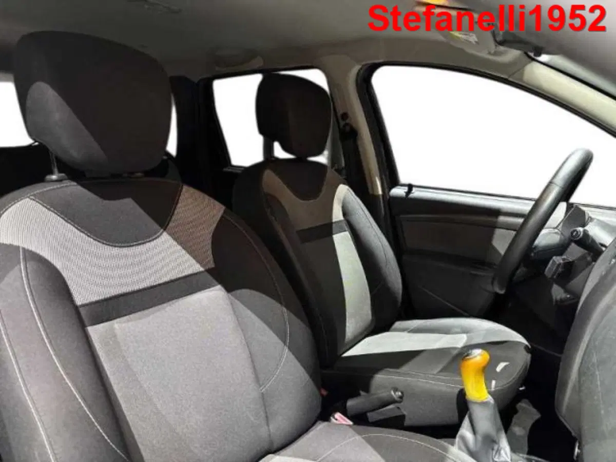 Dacia Duster usata a Bologna (16)