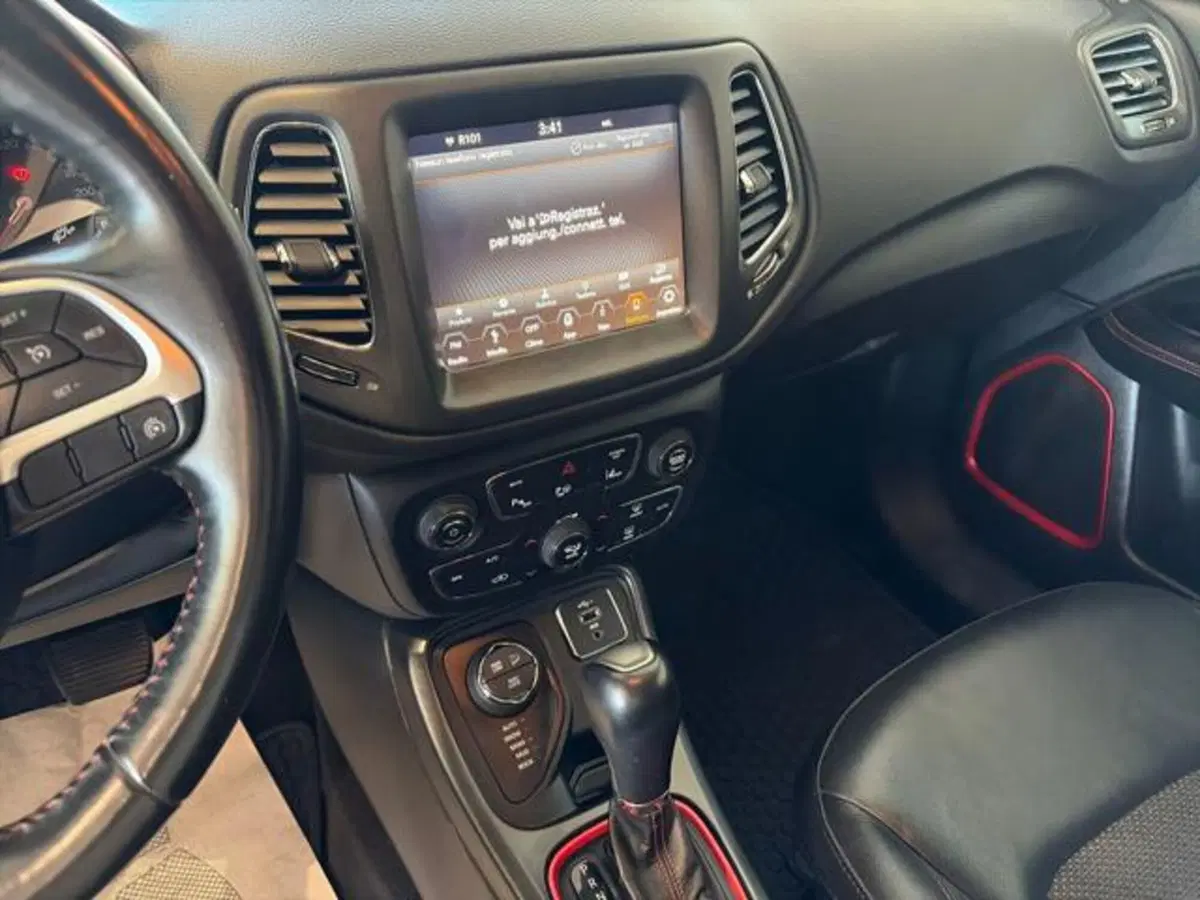 Jeep Compass usata a Sassari (9)