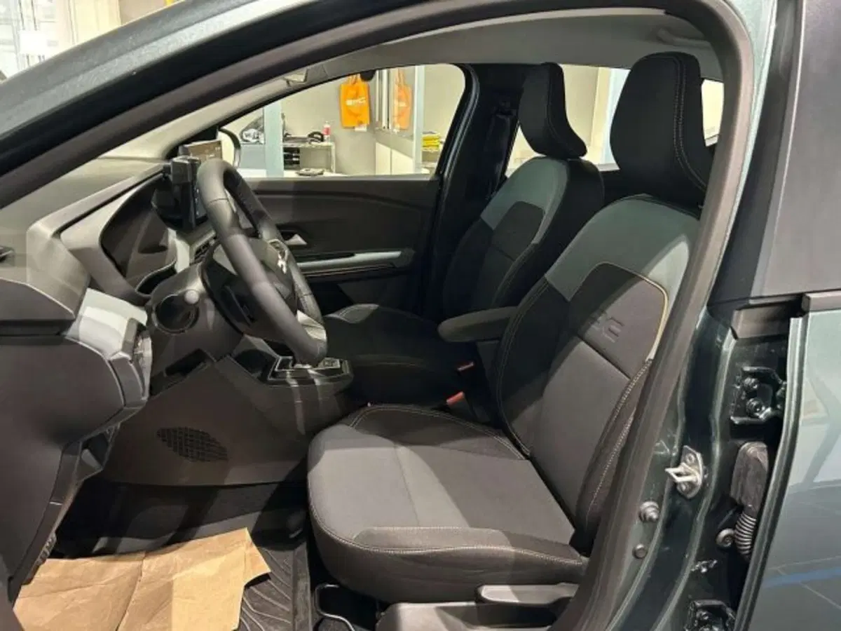 Dacia Sandero Stepway nuova a Firenze (11)