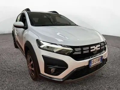 Dacia Sandero Stepway 1.0 tce Expression Eco-g 100cv del 2023 usata a Empoli