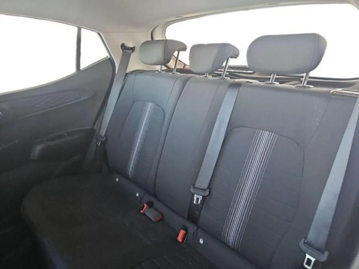 Hyundai i10 usata a Roma (10)