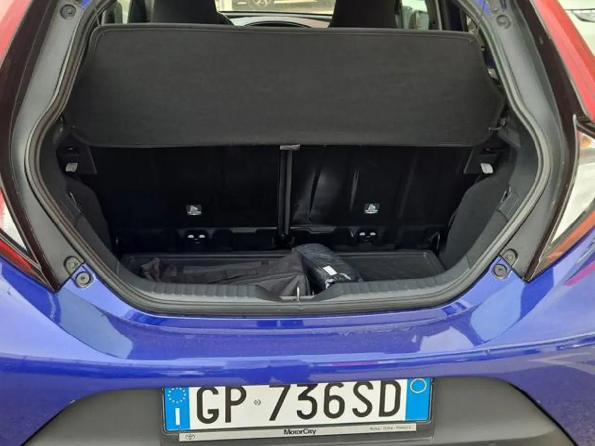Toyota Aygo X usata a Roma (6)