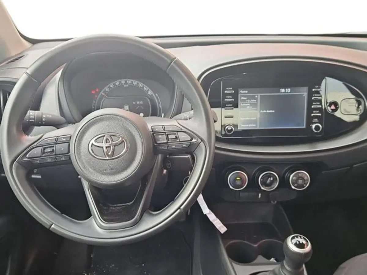 Toyota Aygo X usata a Roma (8)