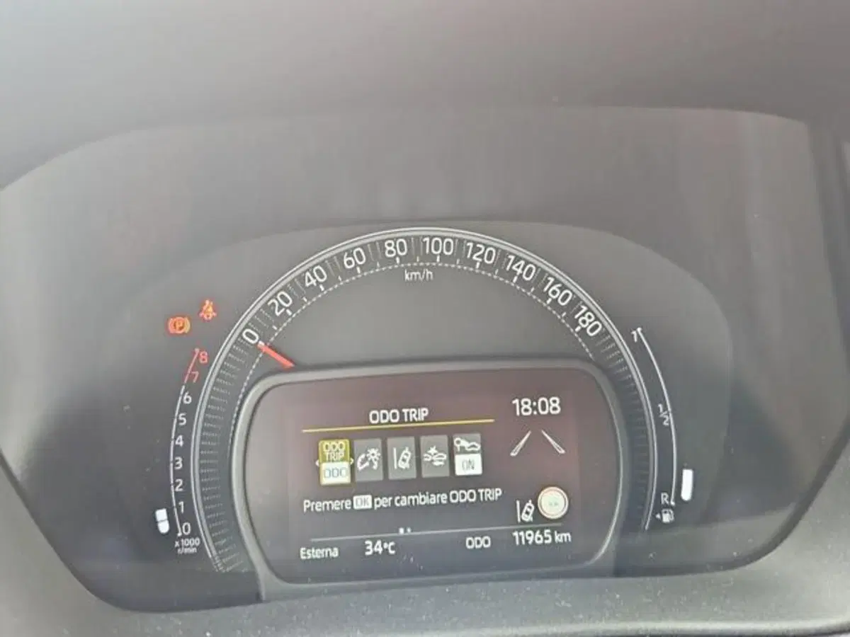 Toyota Aygo X usata a Roma (9)
