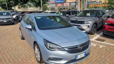 Opel Astra 1.0 Turbo ecoFLEStart&amp;Stop 5 porte Dynamic del 2017 usata a Savona