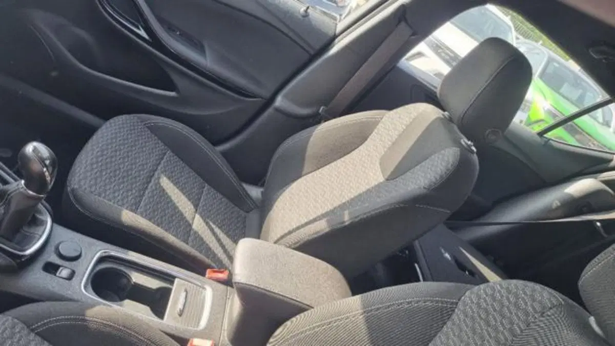 Opel Astra usata a Savona (13)