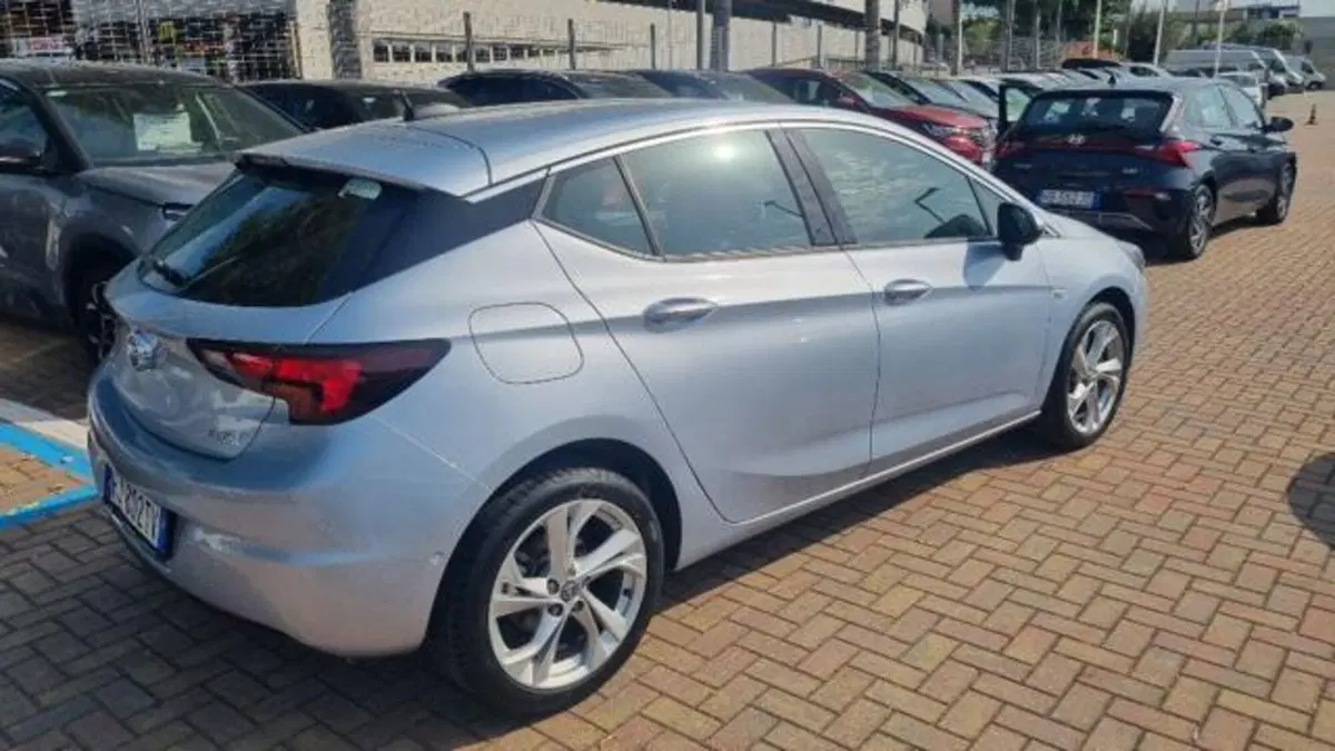 Opel Astra usata a Savona (17)