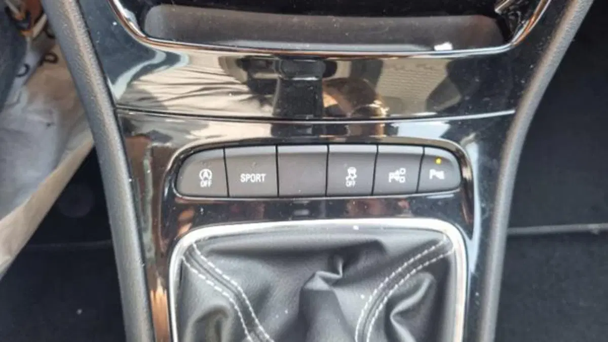 Opel Astra usata a Savona (7)