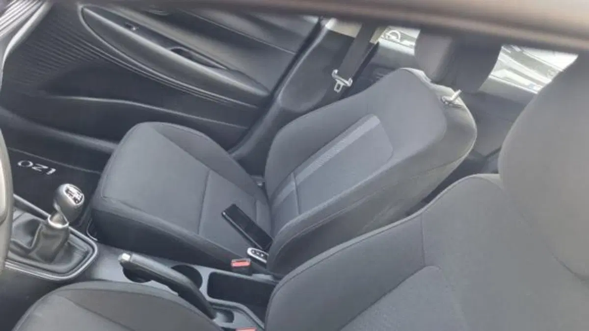 Hyundai i20 usata a Savona (13)