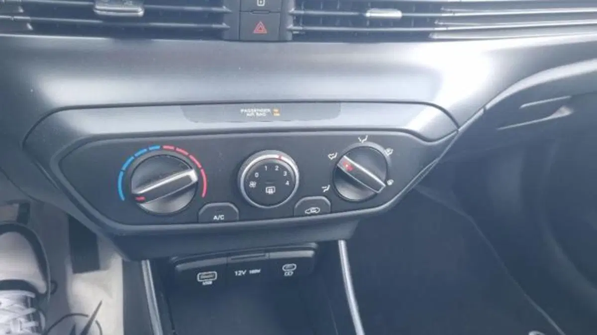 Hyundai i20 usata a Savona (7)