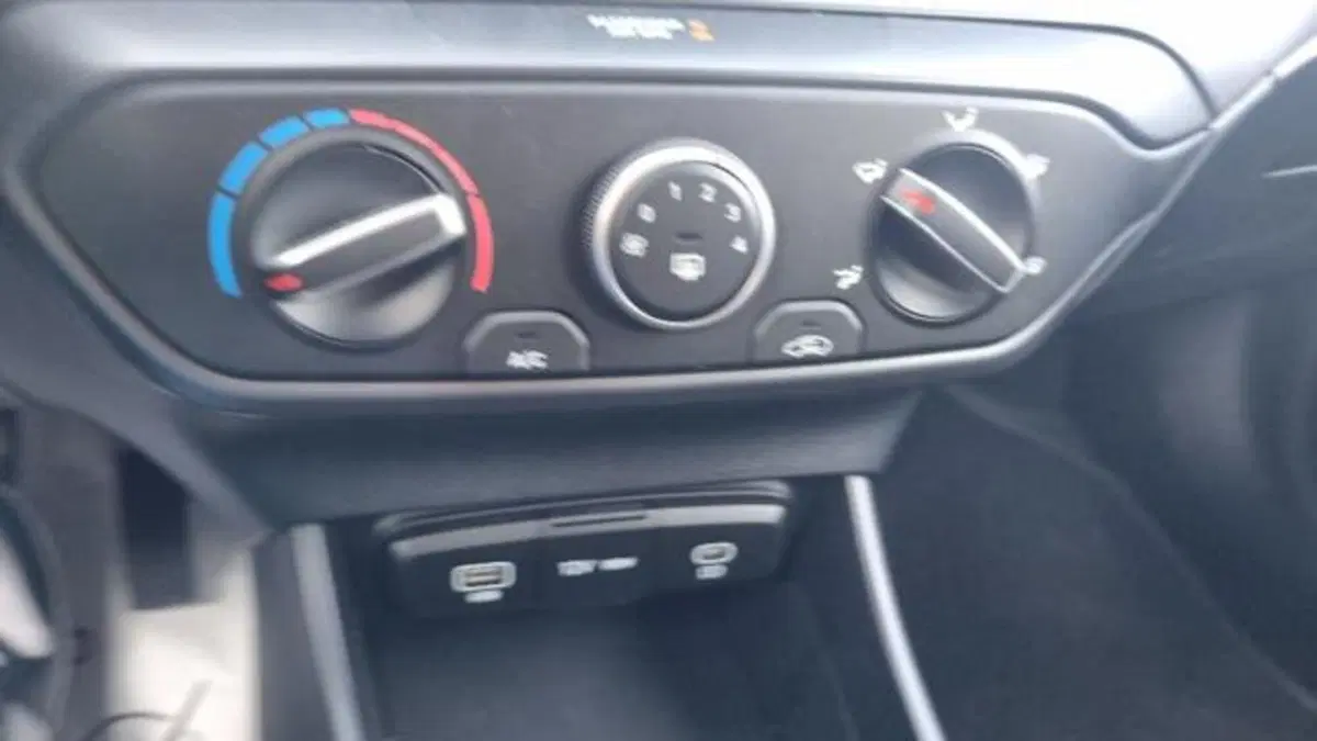 Hyundai i20 usata a Savona (9)