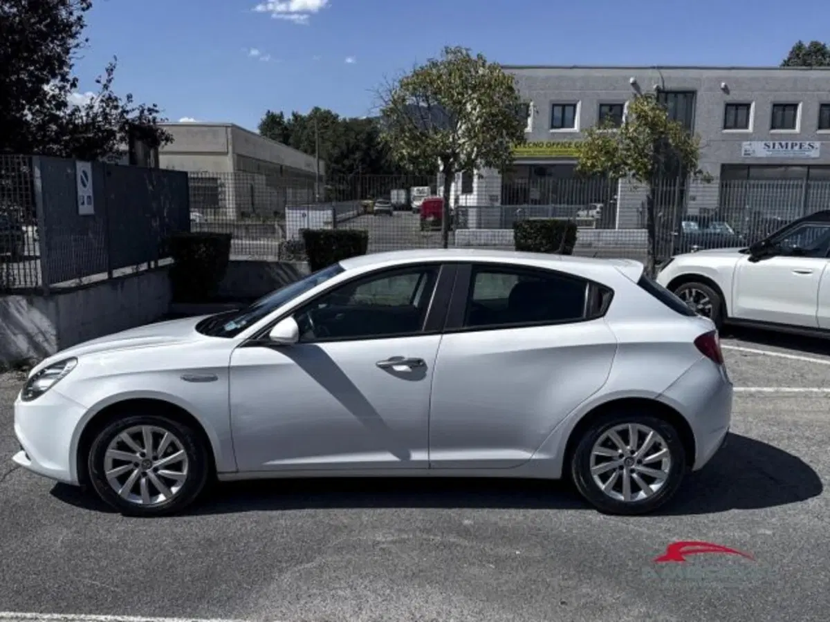 Alfa Romeo Giulietta usata a Perugia (3)