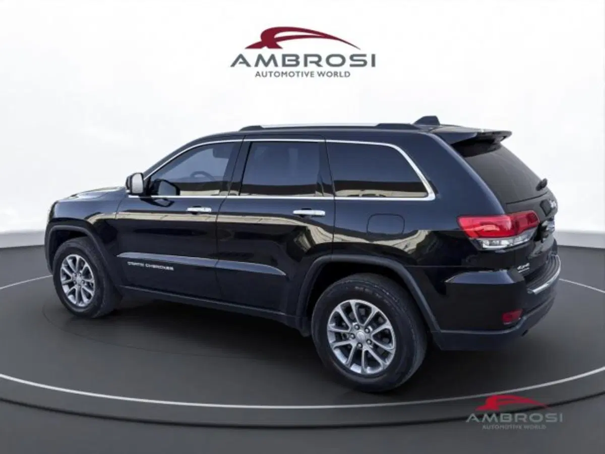 Jeep Grand Cherokee usata a Perugia (4)
