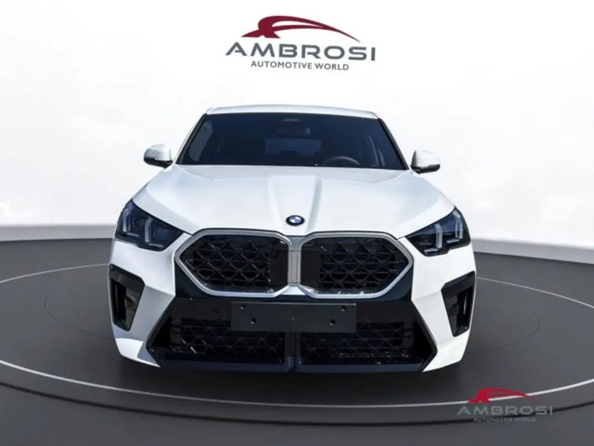 BMW X2 nuova a Perugia (7)