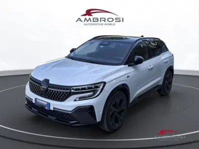 Renault Austral 1.2 full hybrid Iconic Esprit Alpine 200cv auto del 2023 usata a Corciano