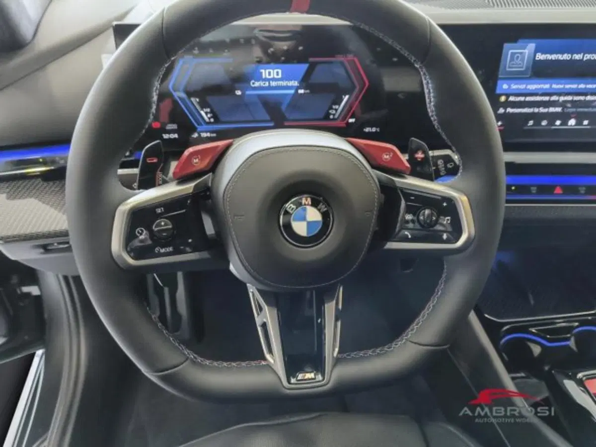 BMW Serie 5 Touring nuova a Perugia (11)