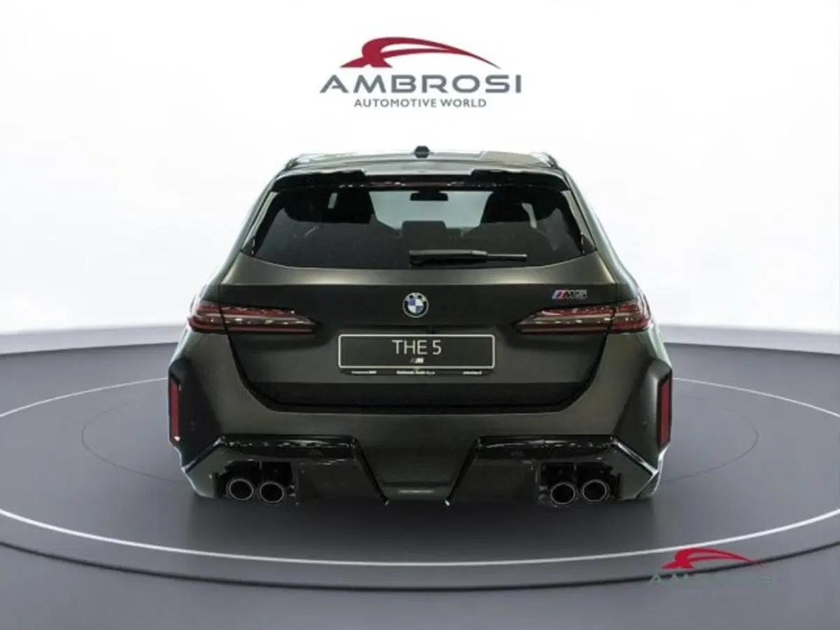 BMW Serie 5 Touring nuova a Perugia (7)