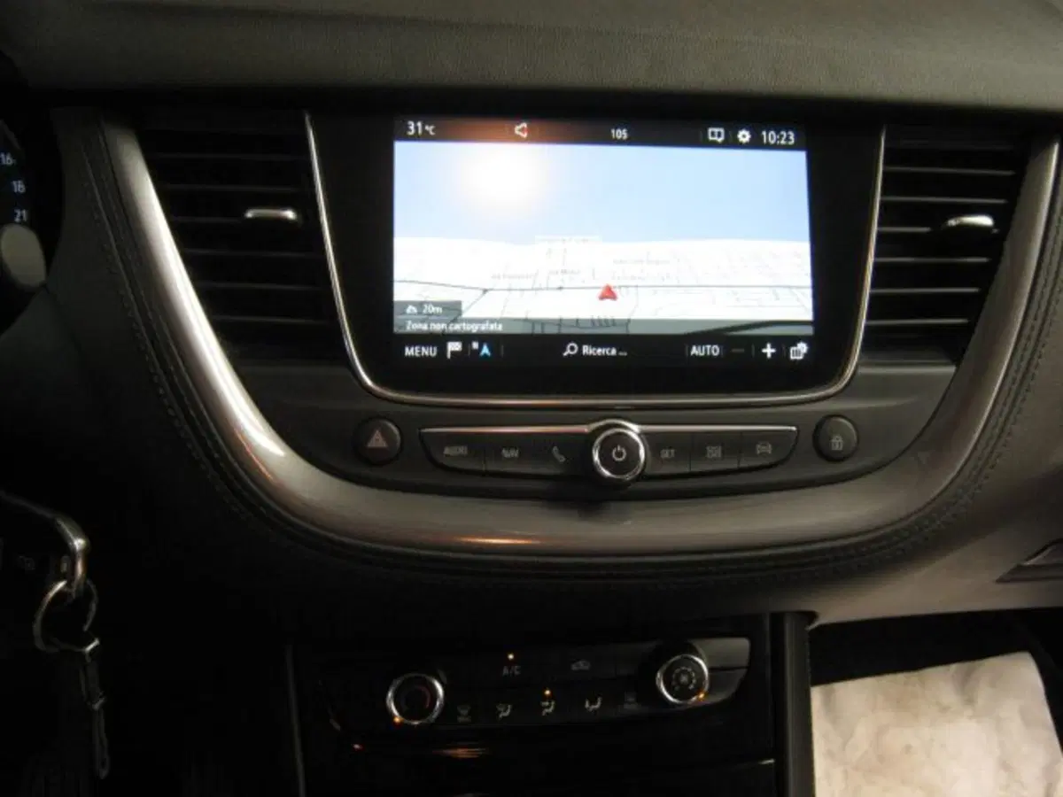 Opel Grandland X usata a Fermo (10)