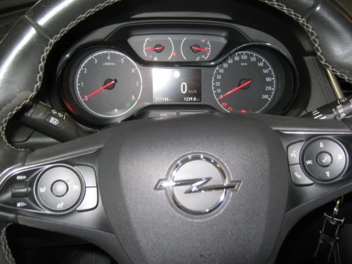 Opel Grandland X usata a Fermo (12)