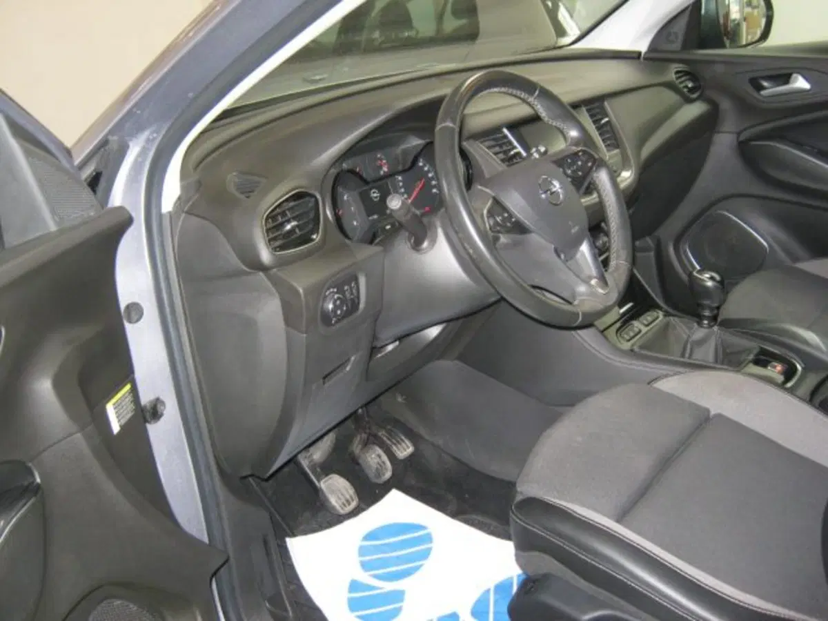 Opel Grandland X usata a Fermo (5)