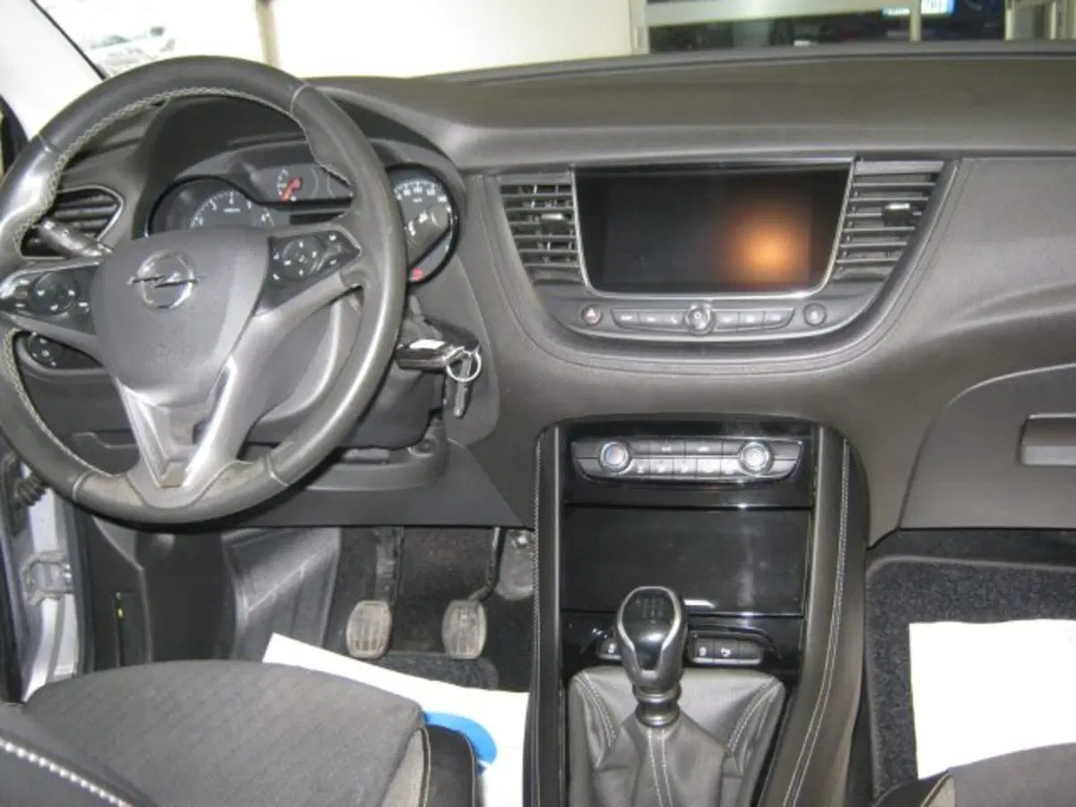 Opel Grandland X usata a Fermo (9)