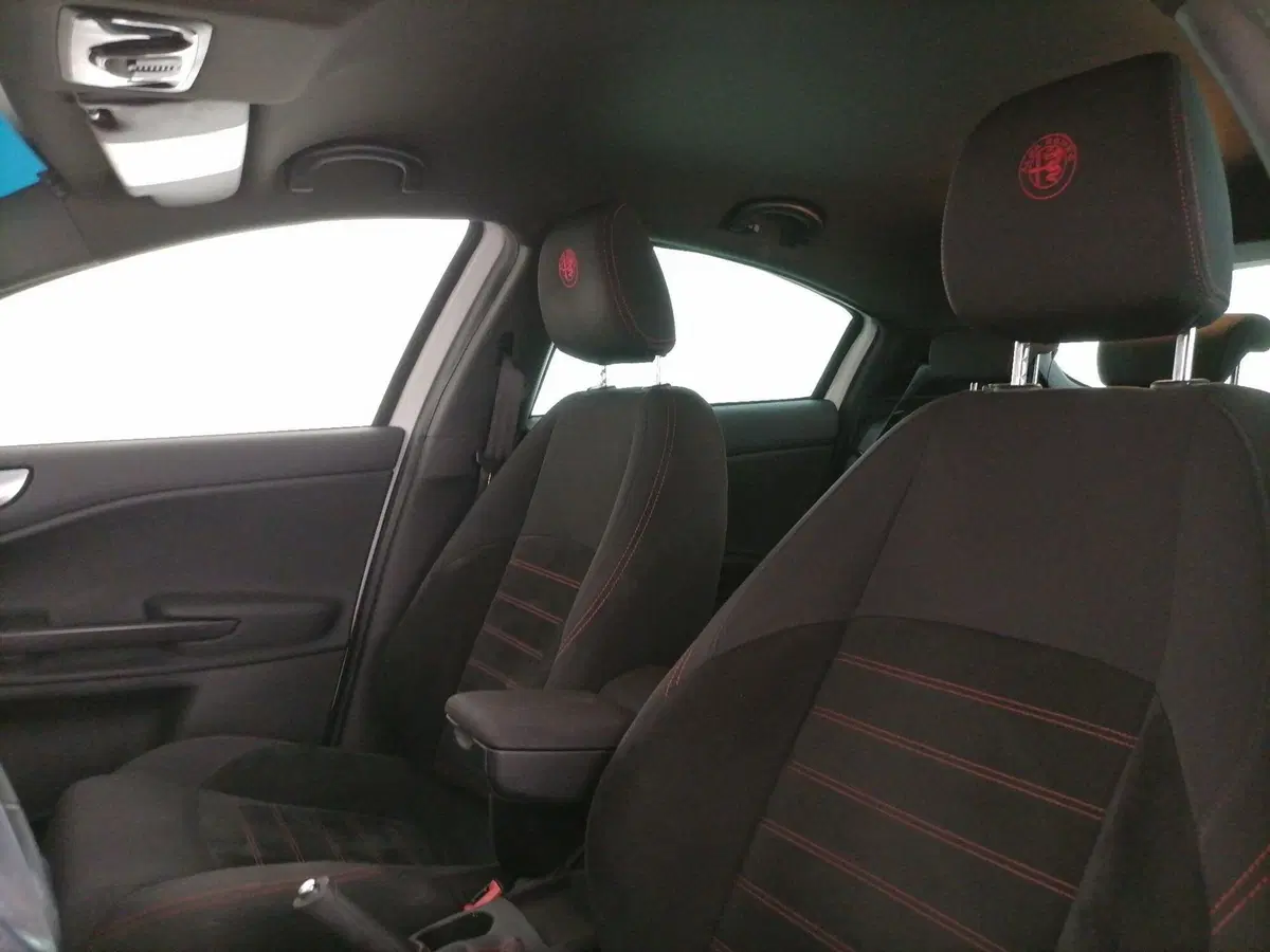 Alfa Romeo Giulietta usata a Roma (12)