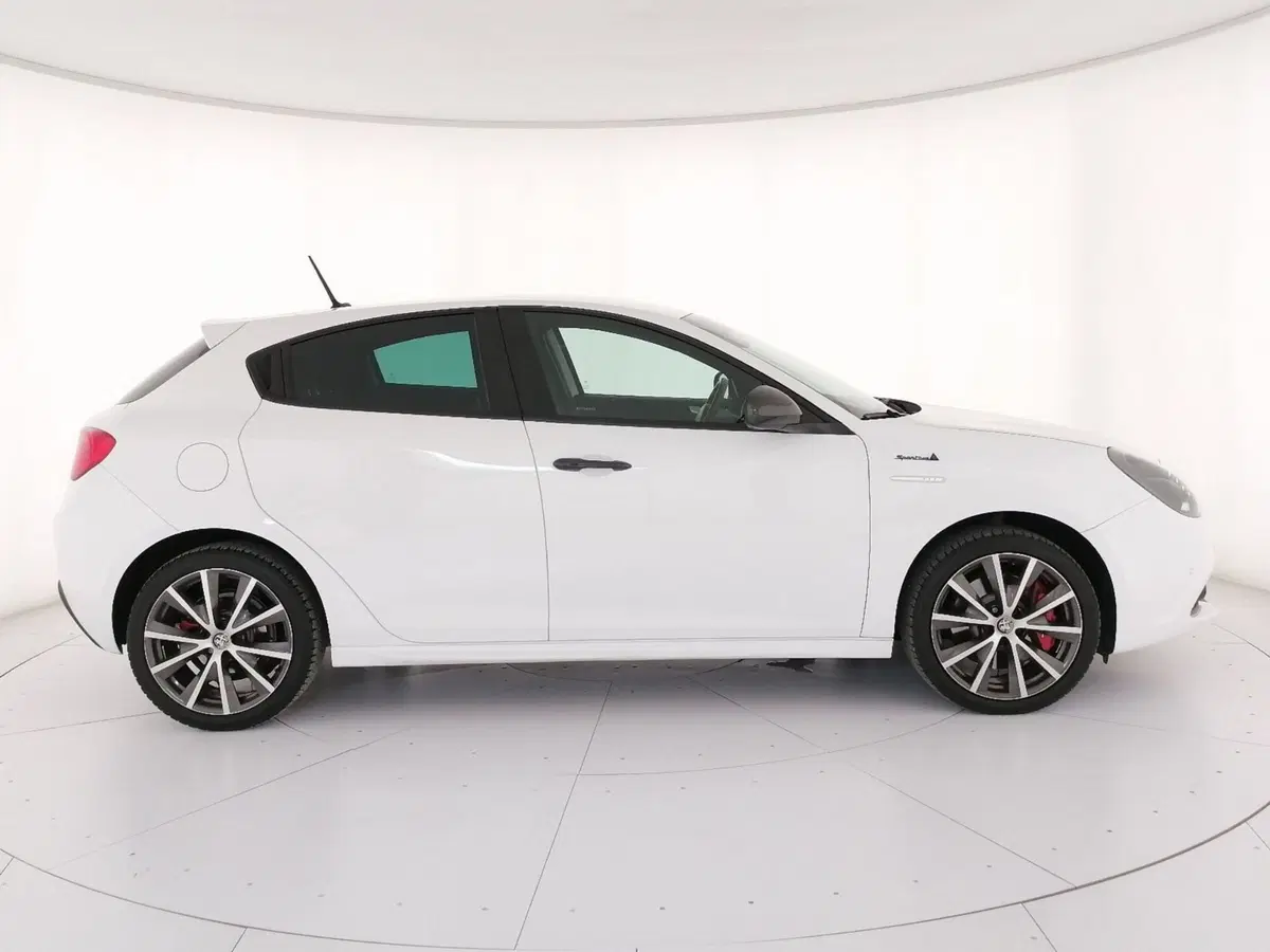 Alfa Romeo Giulietta usata a Roma (3)