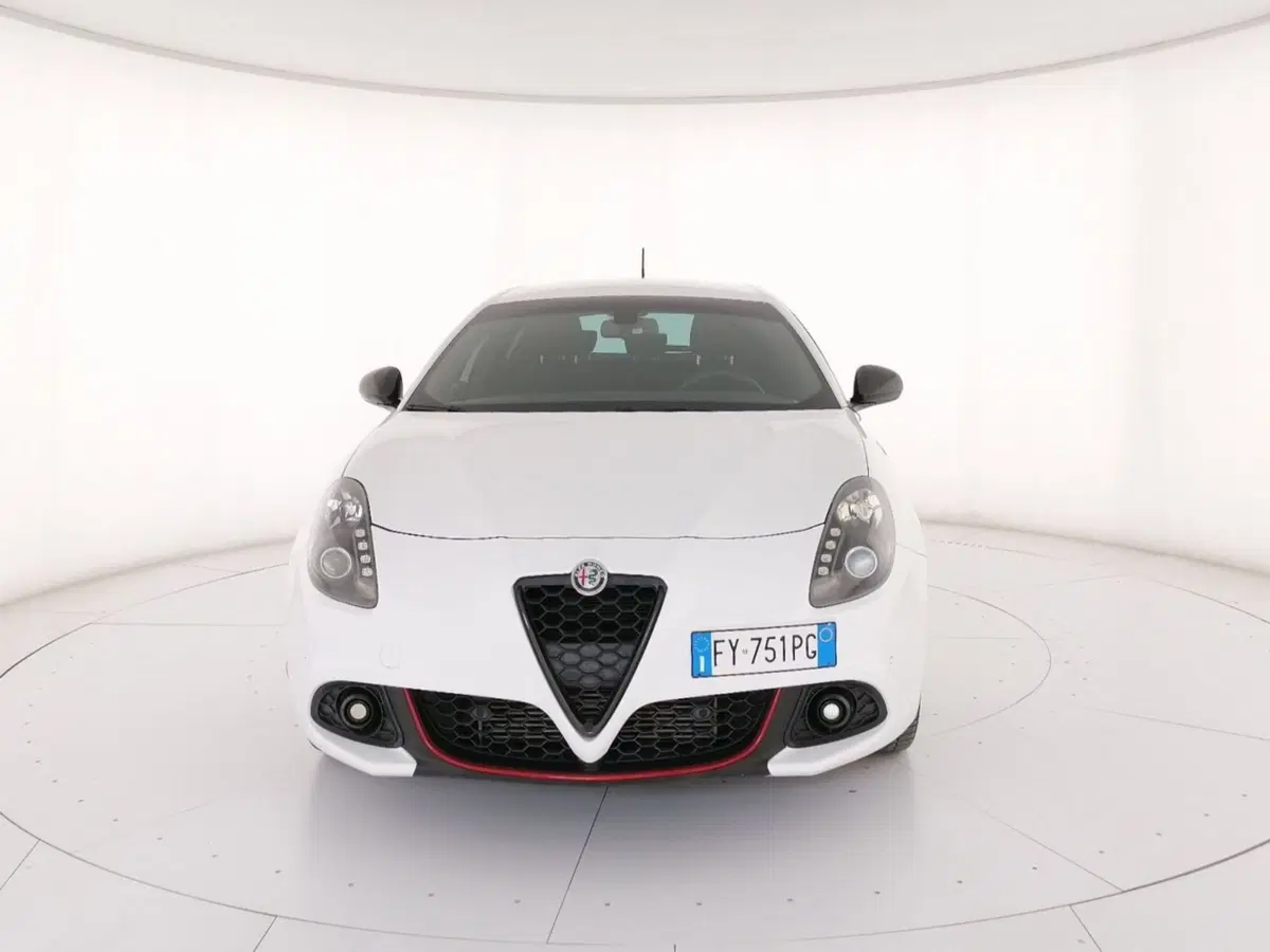 Alfa Romeo Giulietta usata a Roma (5)