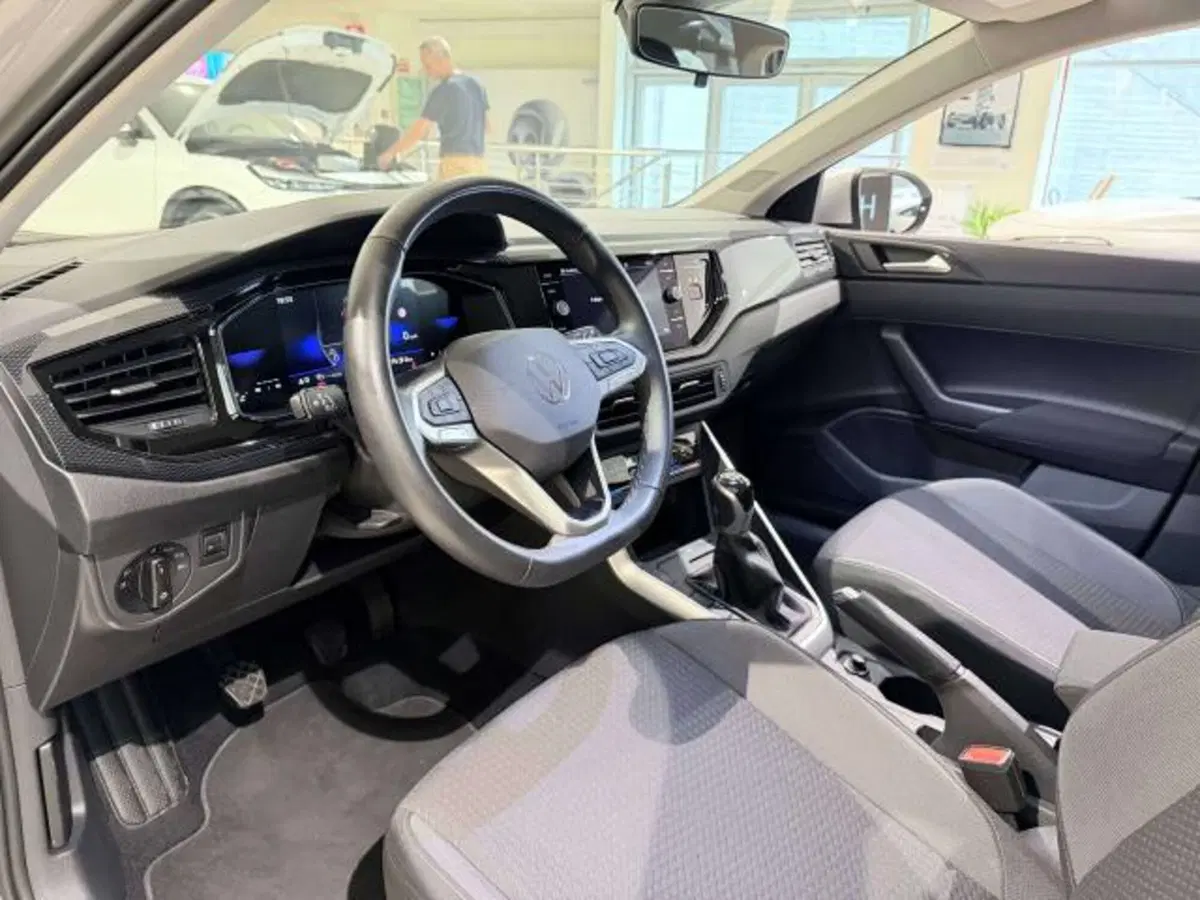 Volkswagen Taigo usata a Savona (13)