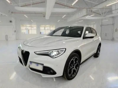 Alfa Romeo Stelvio Stelvio 2.2 Turbodiesel 160 CV AT8 RWD Sprint del 2022 usata a Belpasso