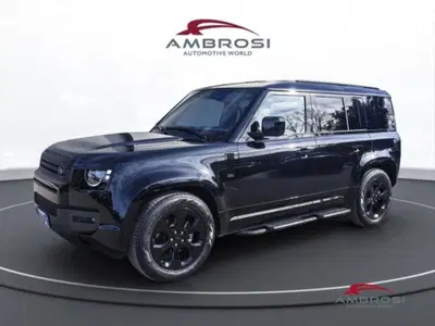 Land Rover Defender 110 3.0D I6 300 CV AWD Auto X-Dynamic SE nuova a Corciano