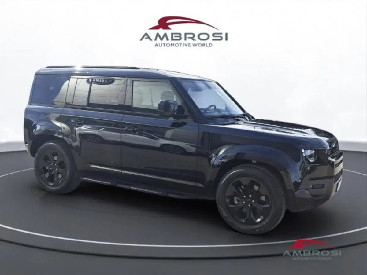Land Rover Defender nuova a Perugia (2)
