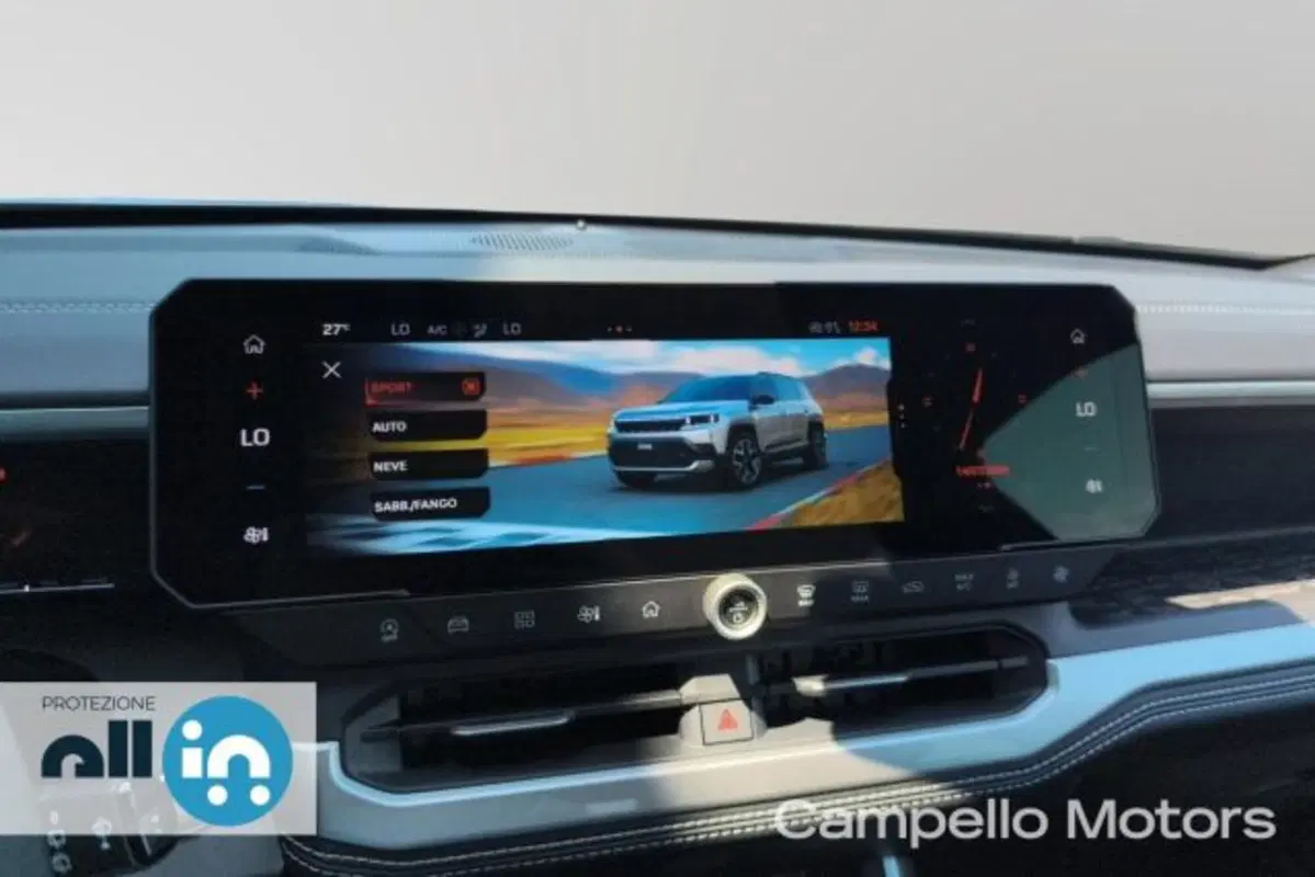 Jeep Compass nuova a Venezia (14)