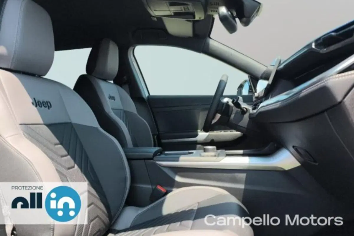 Jeep Compass nuova a Venezia (18)