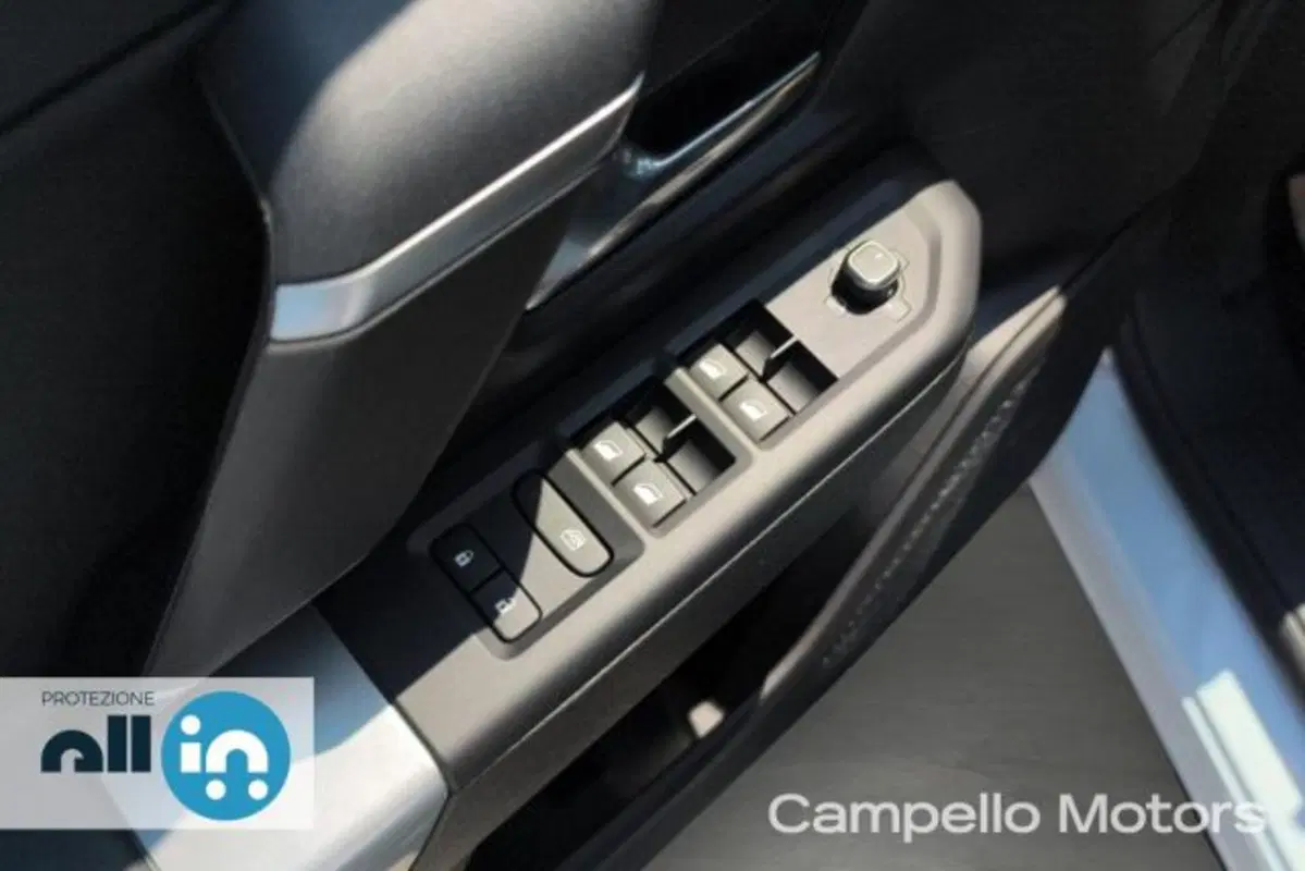 Jeep Compass nuova a Venezia (19)