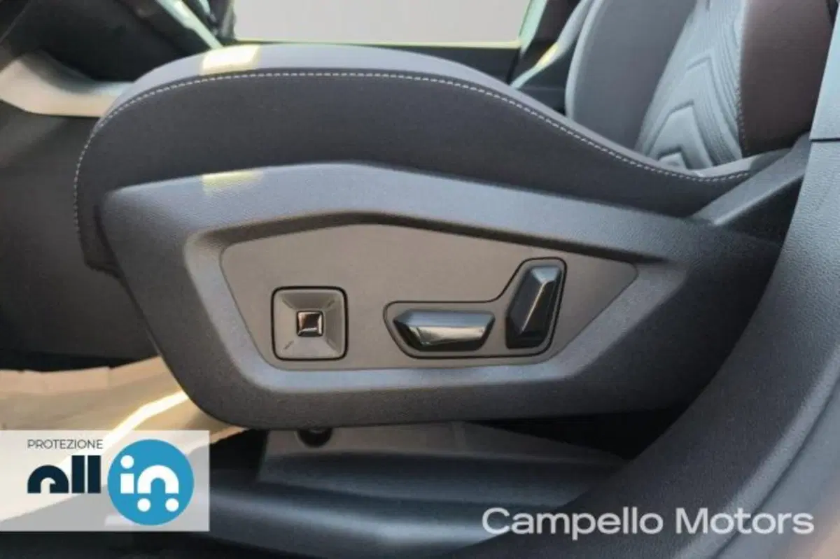 Jeep Compass nuova a Venezia (20)