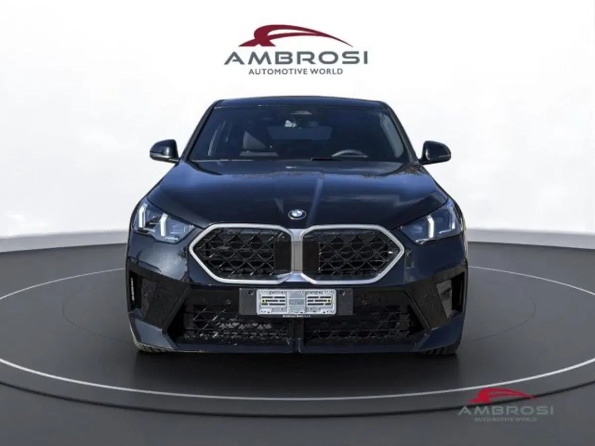 BMW X2 nuova a Perugia (7)