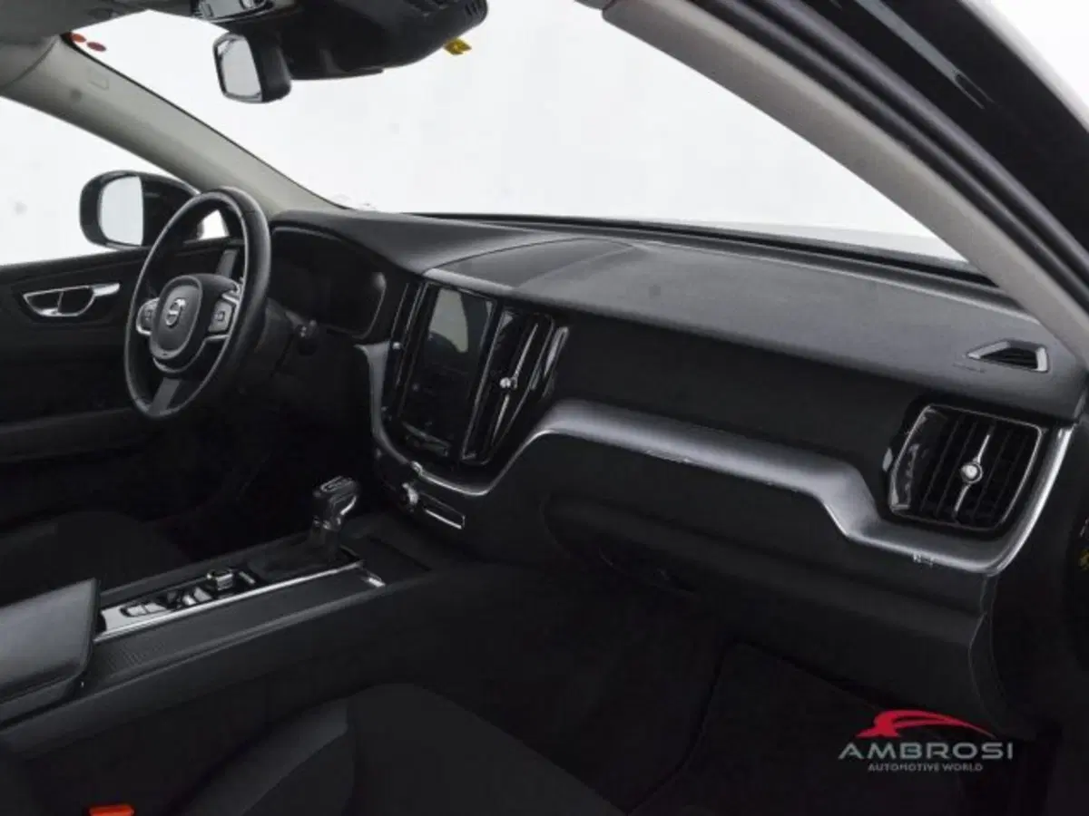 Volvo XC60 usata a Perugia (12)