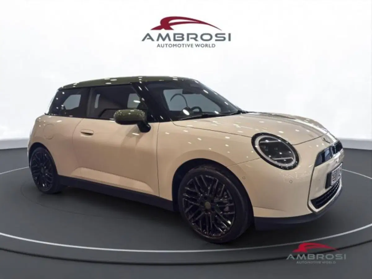 MINI Mini nuova a Perugia (2)
