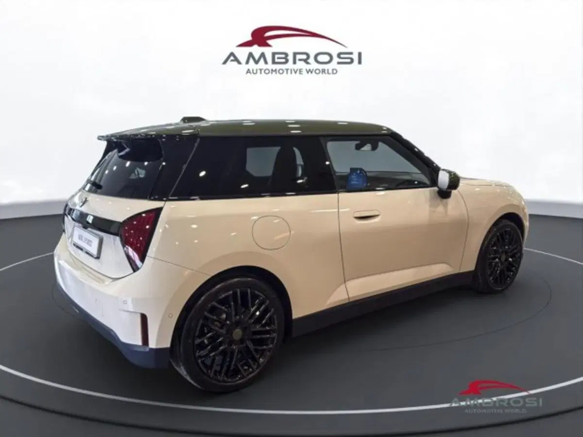 MINI Mini nuova a Perugia (3)