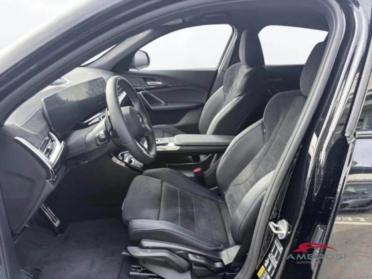 BMW iX2 nuova a Perugia (10)