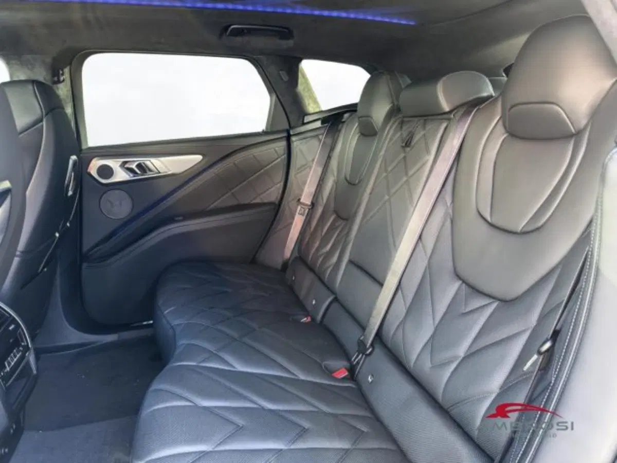BMW XM nuova a Perugia (11)