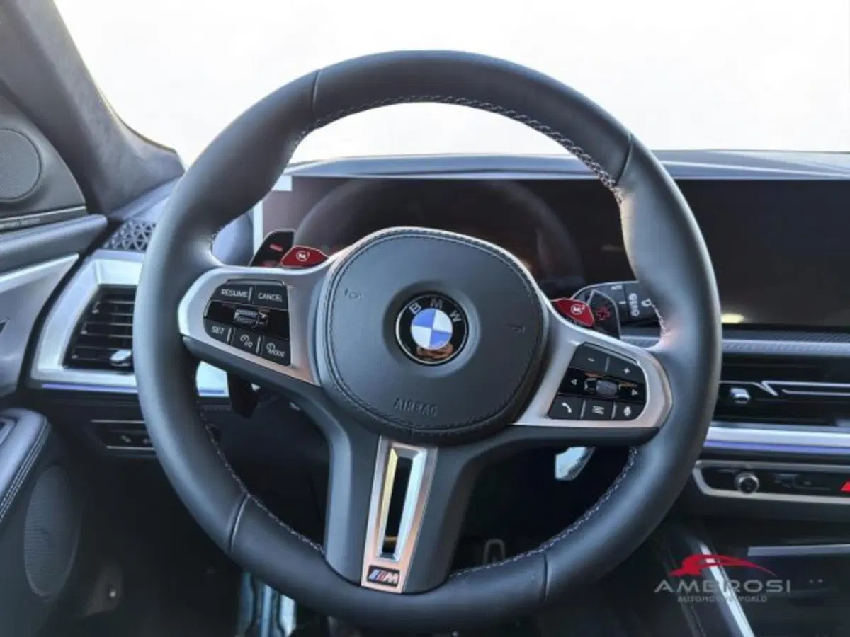 BMW XM nuova a Perugia (14)