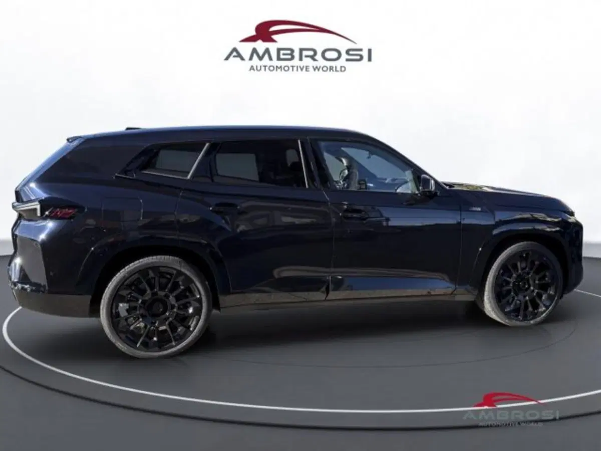 BMW XM nuova a Perugia (5)