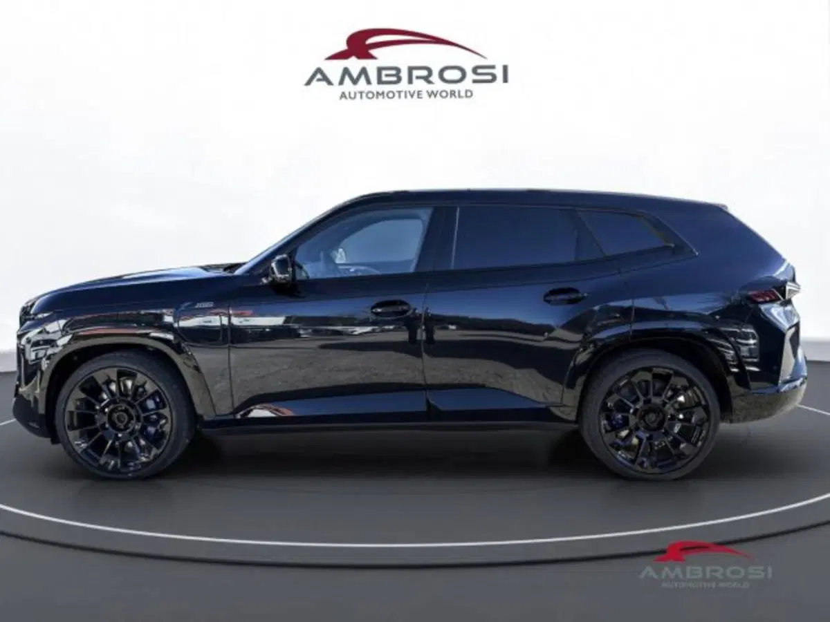 BMW XM nuova a Perugia (6)