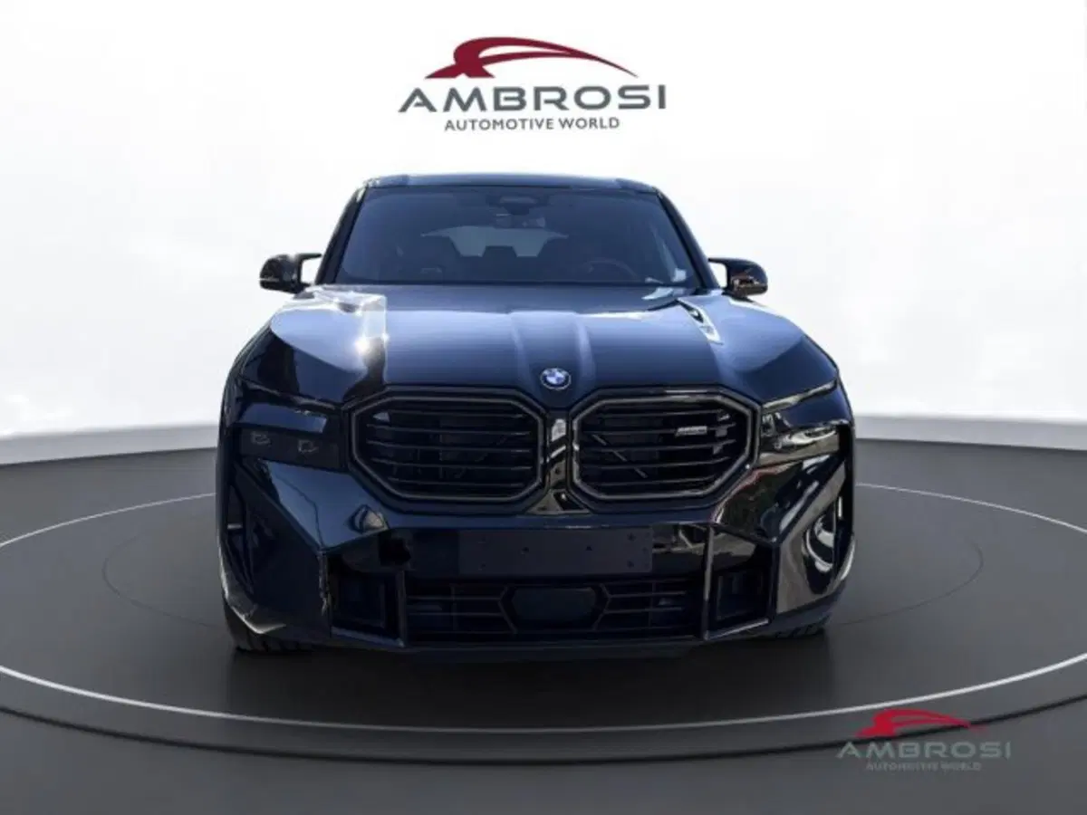 BMW XM nuova a Perugia (7)