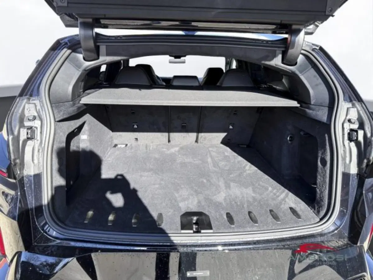 BMW XM nuova a Perugia (9)
