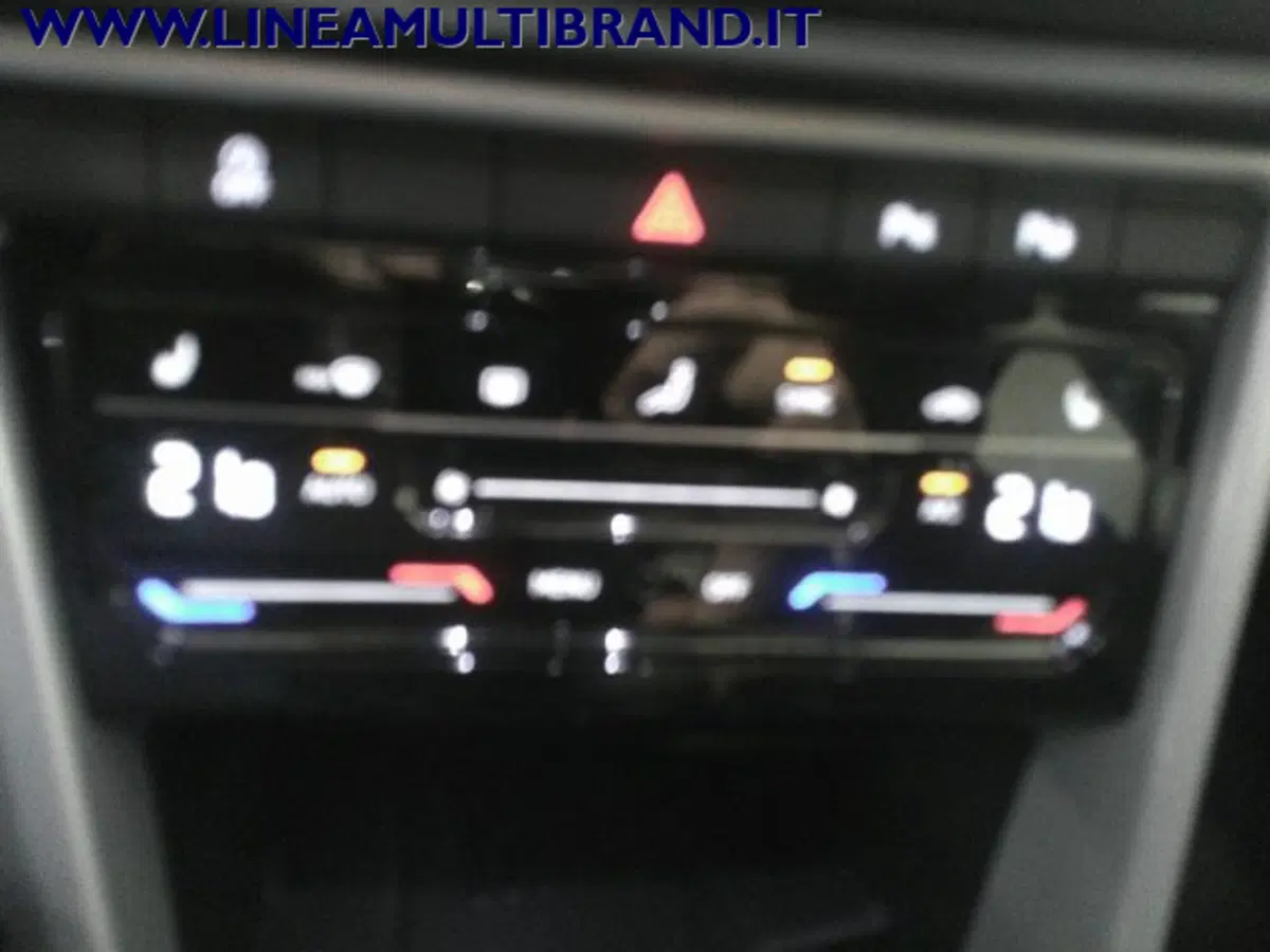 Volkswagen T-Roc usata a Piacenza (16)