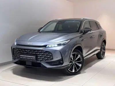 Mg HS 1.5 Luxury auto del 2024 usata a Varese