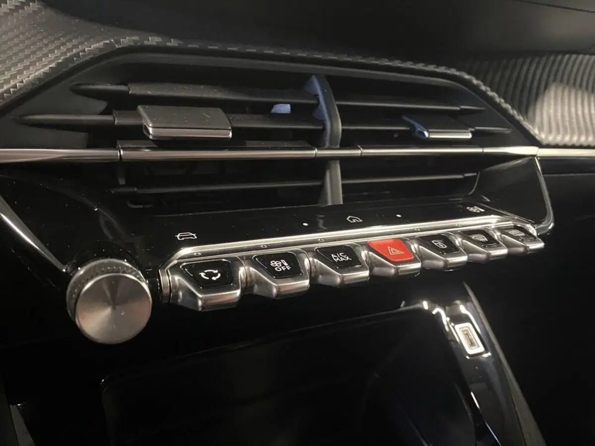Peugeot 208 usata a Torino (11)